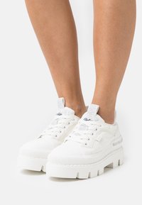 Buffalo - RAVEN  - Sneakers laag - white Miniatuurafbeelding 1