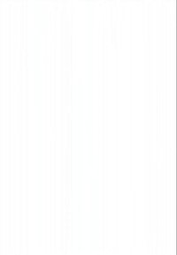 Due donne a una scrivania che usano un computer, una indica lo schermo che mostra grafici, in un ambiente d'ufficio luminoso.