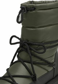 Tamaris Botas para la nieve - olive comb