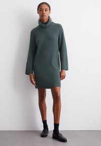 Marc O'Polo MIT ROLLKRAGEN REGULAR AUS SOFTEM MIX - Strickkleid - deep emerald