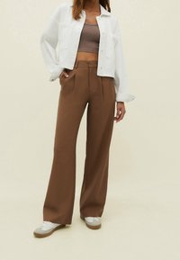 Stradivarius Trousers - camel