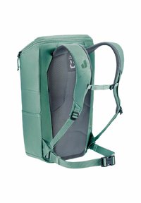 Zaino rettangolare verde con pannello posteriore imbottito e traspirante, spallacci e cinturini regolabili in vita, e chiusura con zip superiore.