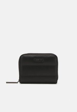 Calvin Klein, LINE QUILT MEDIUM ZIP AROUND - Πορτοφόλι - black