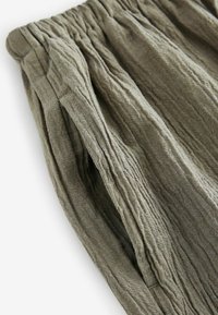 WIDE TEXTURED  - Nohavice - khaki green