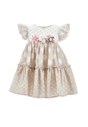 Vestitino per neonato con pois beige e bianchi, maniche svolazzanti, gonna arricciata e tre fiori decorativi in tessuto sul petto.