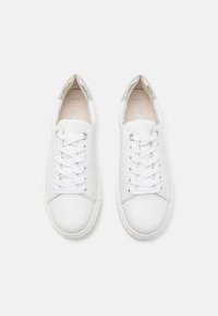 Gabor Comfort Trainers - weiß/silber