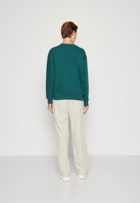 GAP HERITAGE CREW - Sudadera - june bug