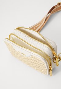 Ted Baker BARIA MINI WEBBING CAMERA BAG - Umhängetasche - ecru