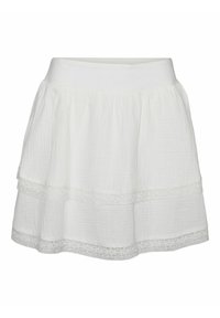 Hvit lagdelt skjørt laget av lett materiale, med en teksturert overflate og delikat blonderkant langs kanten. Elastisk midje.