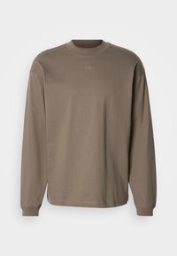 Unselected, medium grey