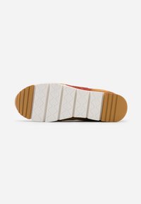 Marco Tozzi by Guido Maria Kretschmer LACE-UP - Trainers - mustard