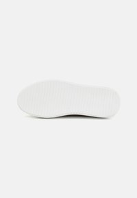 Steve Madden FLETCHER - Polobotky - light grey