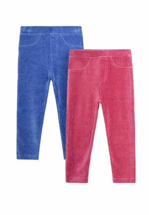 Corduroyhose in Blau und Pink, mit weichem Material, schmaler Passform und Fronttaschen. Jede Hose hat einen glatten Bund.