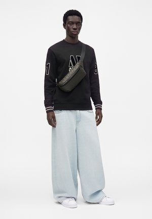 Armani Exchange, LIAM UNISEX, ciemnoszary
