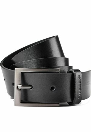 Cinturón de cuero negro con hebilla rectangular plateada, enrollado, con presilla cosida con el texto "S. O. T. H. E. L. S. O. N" en relieve.