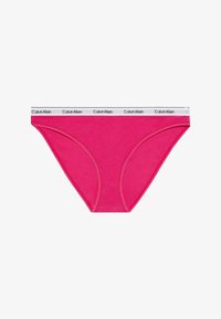 Niewybrane, vibrant pink