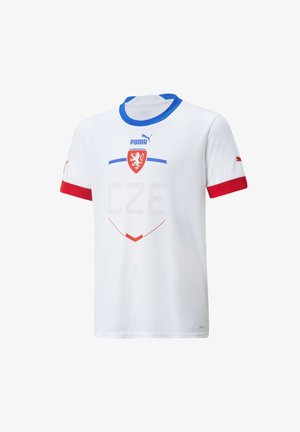 Vit kortärmad fotbollströja med blå krage, röda detaljer, Tjeckiens landslagsmärke och texten "CZE". Tillverkad av andningsbart material.