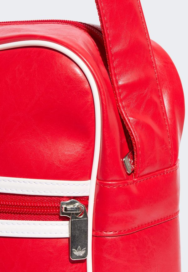 AIRLINER - Cross body bag - better scarlet3