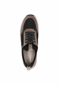 Sneaker nera e taupe con tomaia in rete, dettagli in suede e lacci riflettenti. Suola in gomma bianca e logo sulla soletta.