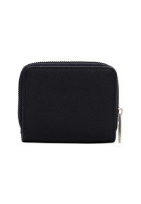 Portefeuille en cuir noir texturé de forme rectangulaire, fermeture éclair et détail de matériel ton argenté. Design compact et minimaliste.