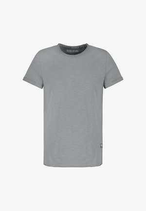 Schlichtes hellgraues T-Shirt mit kurzen Ärmeln, Rundhalsausschnitt, hochgekrempelten Ärmeln und einem kleinen seitlichen Etikett am Saum.