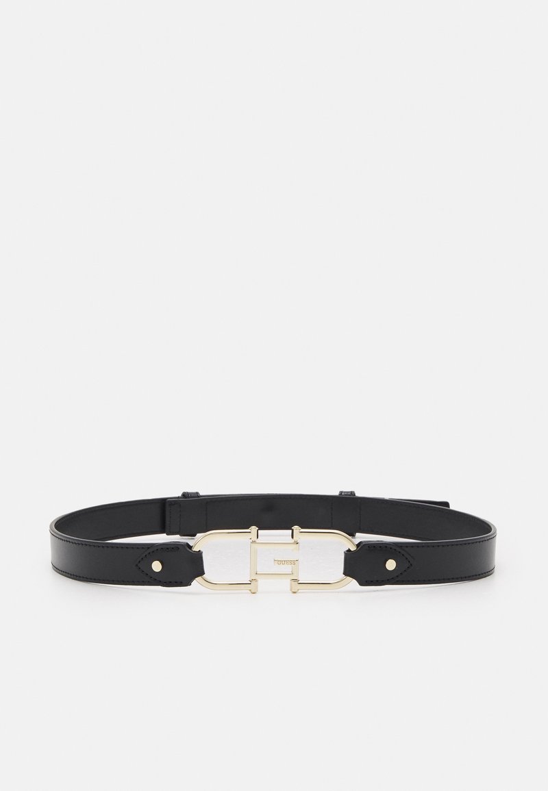 Ceinture en cuir noir avec une boucle en métal rectangulaire doré, portant le nom de la marque "Guess" gravé au centre.