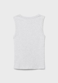 Hellgraues ärmelloses Tanktop mit rundem Ausschnitt, von hinten gezeigt, vor weißem Hintergrund.