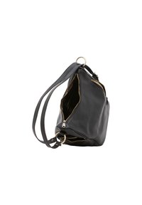 Sac en cuir noir avec une texture douce, équipé de zippers et de quincaillerie dorés, d'une seule sangle et d'un design ouvert spacieux.