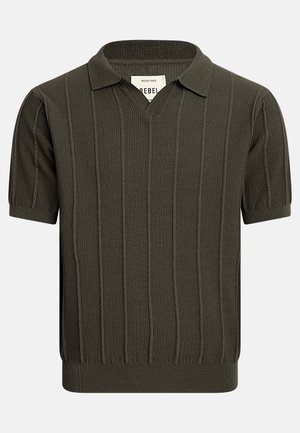Kratka rokavna temno olivno zelena pletena polo majica z vertikalnim rebrastim vzorcem in ovratnikom z V-izrezom.