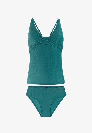 Maillot tankini texturé bleu sarcelle avec bretelles spaghetti réglables et bas de bikini taille haute assortis, tous deux avec un motif subtil et des étiquettes de marque.