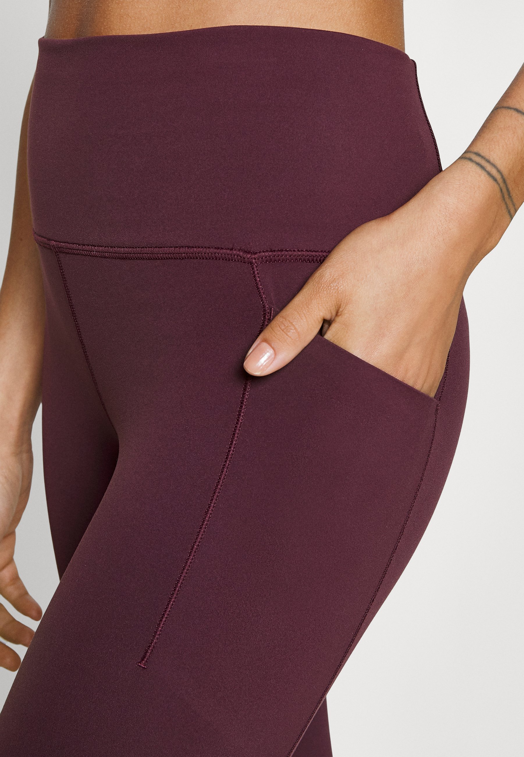 Athleta Salutation Stash Pocket Leggings Spiced Cabernet, Women's, Size: 8/10, Red