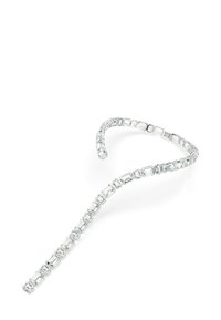 Collana choker in cristallo trasparente con maglie rettangolari e quadrate alternate, con una finitura liscia e un design flessibile.