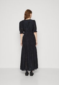 Selected Femme SLFCATHI-SADIE - Maksi suknelė - dark sapphire