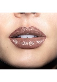 Revlon ROUGE À LÈVRES SUPERLUSTROUS - Lipstick - 637 blushing nude