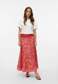 Vero Moda VMSWIP LANGER - Jupe longue - high risk red