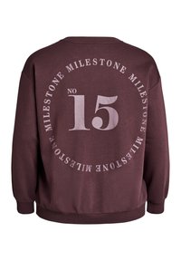 Bordoo sügisjope, millel on ümmargune graafika, kus on suured valged tähed "NO 15" ja väiksem tekst "MILESTONE", tekstuuriga kangas.