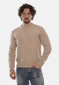 Selezionato, beige