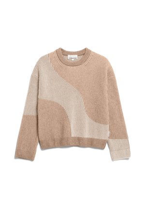 Beige gebreide trui met een geribde textuur, voorzien van een groot, gebogen wit patroon aan de voorkant en lange mouwen. Gematigde ronde hals.