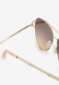 Next TEMPLE AVIATOR  REGULAR FIT - Occhiali da sole - gold