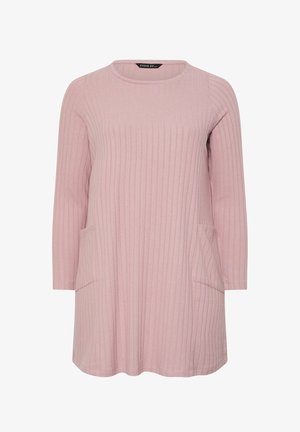 Długa tunika swetrowa z prążkowanym splotem w delikatnym różu, z dwoma przednimi kieszeniami naszywanymi i okrągłym dekoltem.