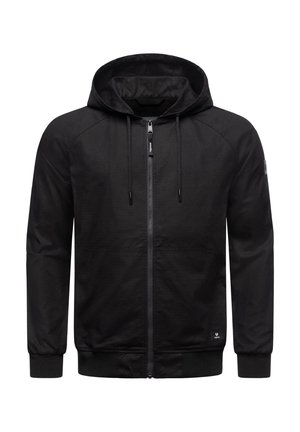 Zwarte zip-up hoodie met een trekkoord in de capuchon, ribgebreide manchetten en onderrand, en twee voorkruiken. Heeft een gladde textuur en minimalistische branding.