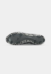 Under Armour SHADOW ELITE 3 FG - Scarpe da calcio per terreni duri - black/white