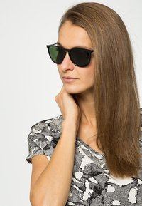 Ray-Ban ERIKA UNISEX - Occhiali da sole - black