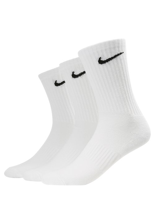 Tři páry bílých bavlněných ponožek typu crew. Žebrovaná textura s černým logem Nike na každé ponožce. Standardní tvar ponožek, vhodné pro každodenní nošení.