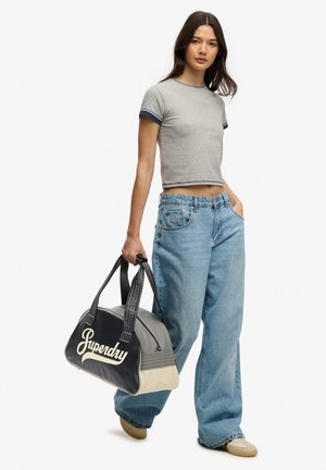 Superdry & Co, SUPERDRY RETRO ALUMNI BOWLING BAG.. - Bolsa de fin de semana - black/grey/cream