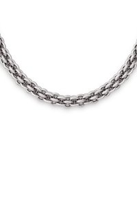 Collar de cadena de plata con eslabones entrelazados, que presenta un acabado liso y pulido. Diseño resistente y duradero con un patrón uniforme en toda su extensión.