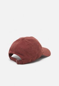 Nike Sportswear CLUB UNISEX - Lippalakki - dark pony