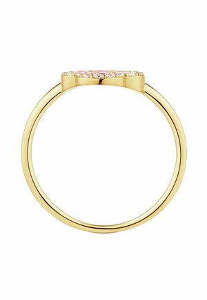 Anillo de oro delgado con pequeñas piedras rosas y transparentes colocadas en un grupo plano y rectangular en la parte superior, mostrado de lado sobre un fondo blanco.