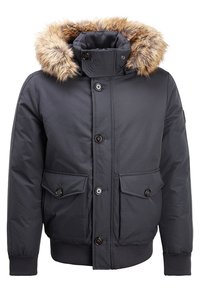 Veste d'hiver pour homme en gris foncé avec capuche bordée de fourrure, fermeture à boutons sur le devant, deux poches à rabat, poignets et ourlet côtelés.