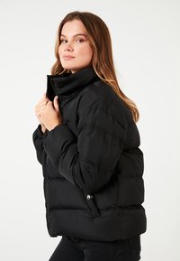 LELA REGULAR FIT - Žieminė striukė - black